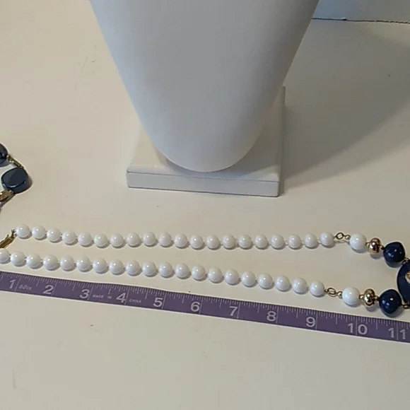 Lot of two Blue and white costume neckless - Picture 8 of 10